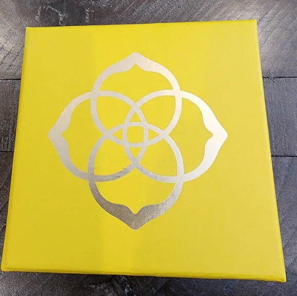 Kendra Scott Earring Gift Set of 9 - Picture 4 of 5